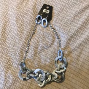 Paparazzi Grey round design with earrings